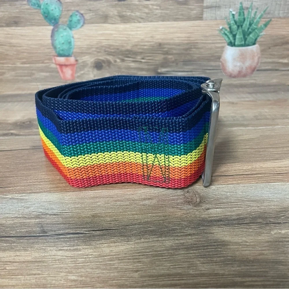 Vintage rainbow belt lobster claw buckle length 72” really long